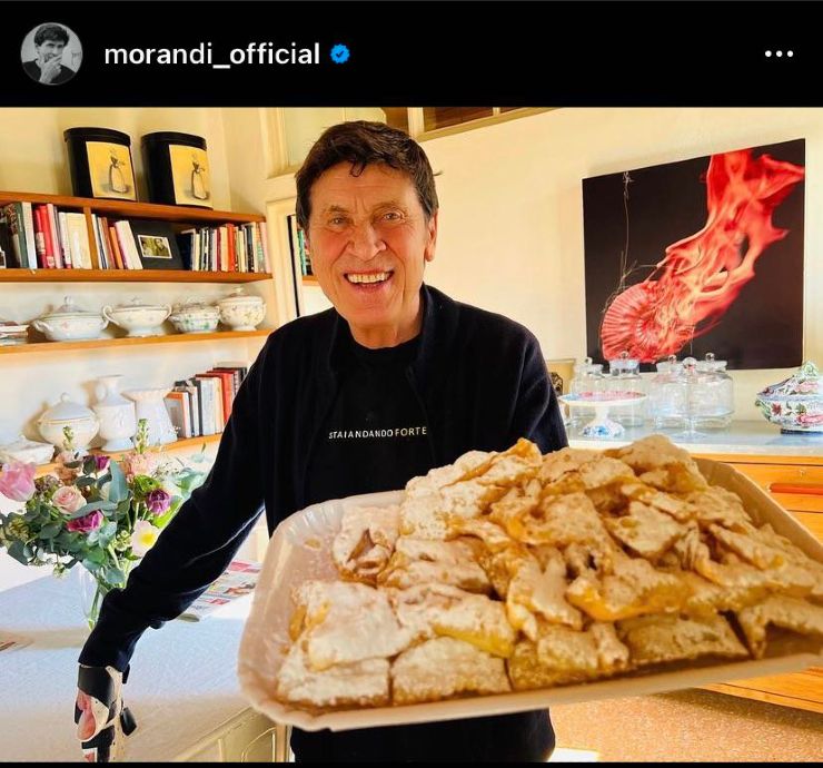 gianni-morandi-nel-salotto-di casa-sua